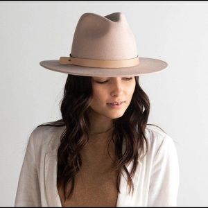 Gigi Pip Shiloh 55 XS